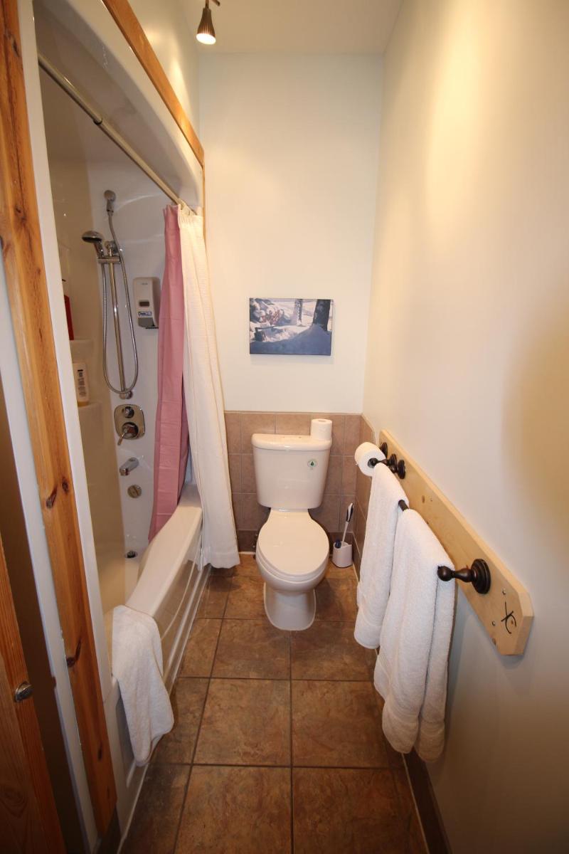 York Creek Bed & Breakfast - Housity
