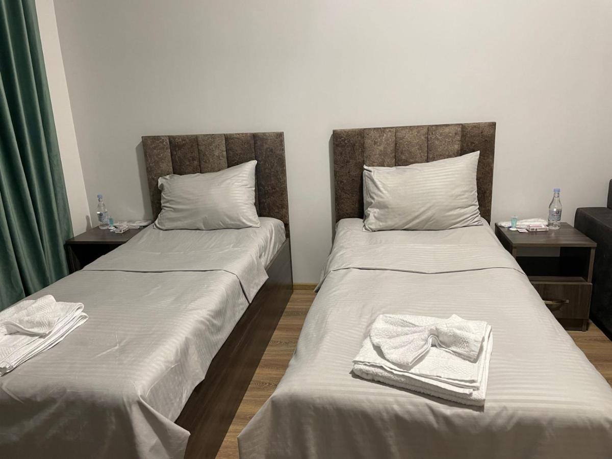 Ruz & Arian - Housity