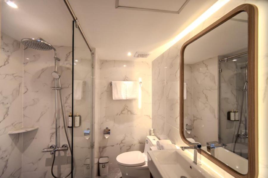 Grand Altuz Hotel Yogyakarta - Housity