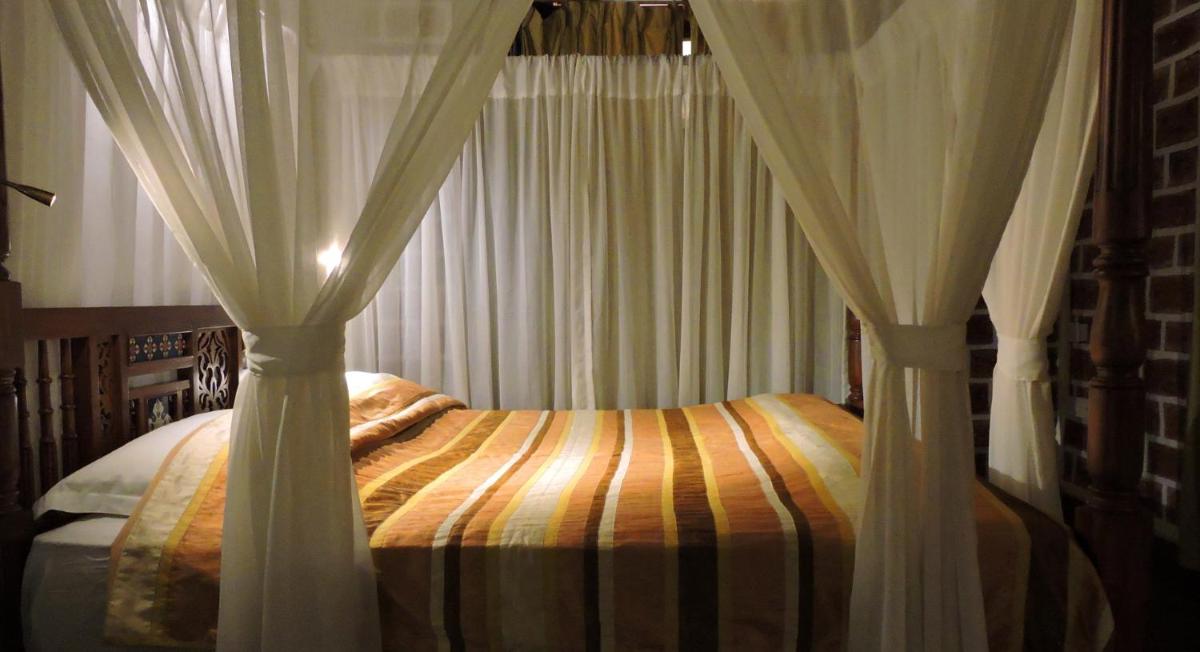 Verandah By The Sea - Housity