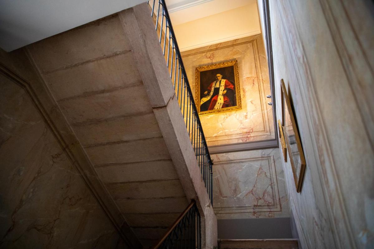 CHATEAU DE QUINCEY - Housity