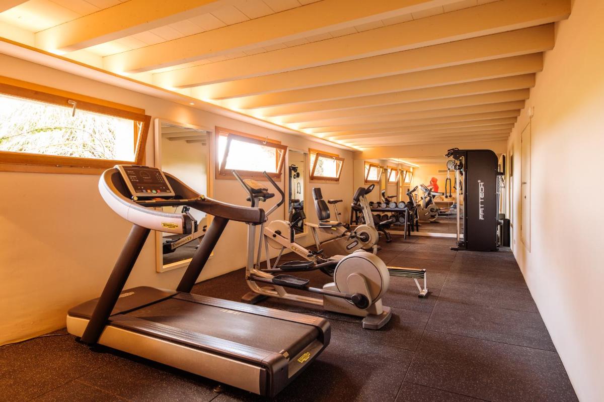 Gimnasio o instalaciones de fitness de Fontsanta Hotel Thermal & Spa - Adults Only
