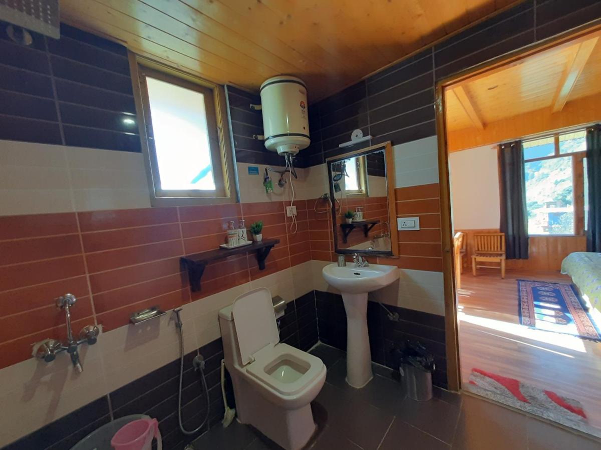 Suitetrails - The East Ridge Cottage by Atrangiz Stays