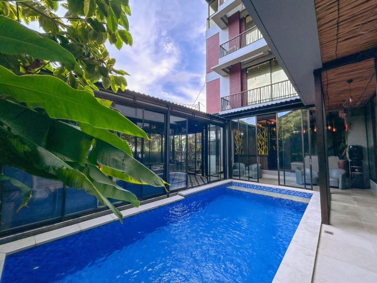 YuRooms Villapartment - Love Room Bali - Housity