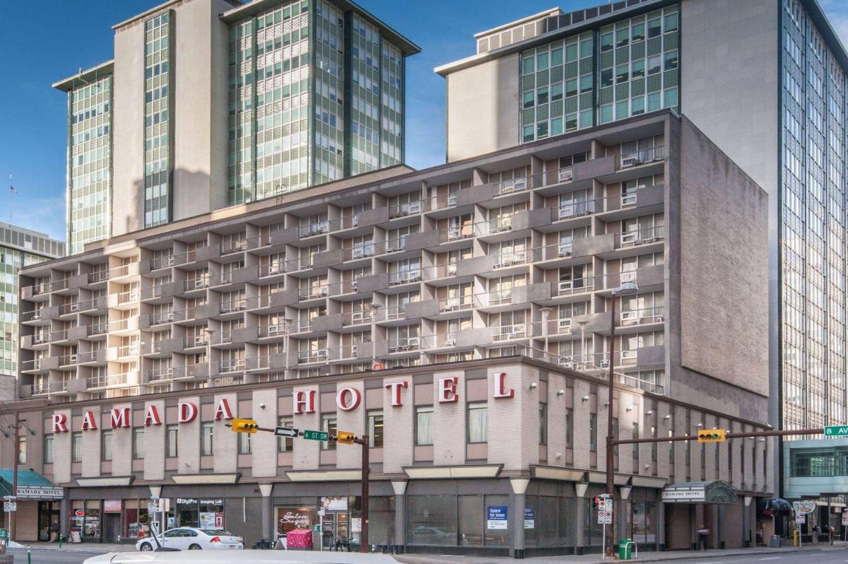 Ramada Plaza by Wyndham Calgary Downtown - Housity