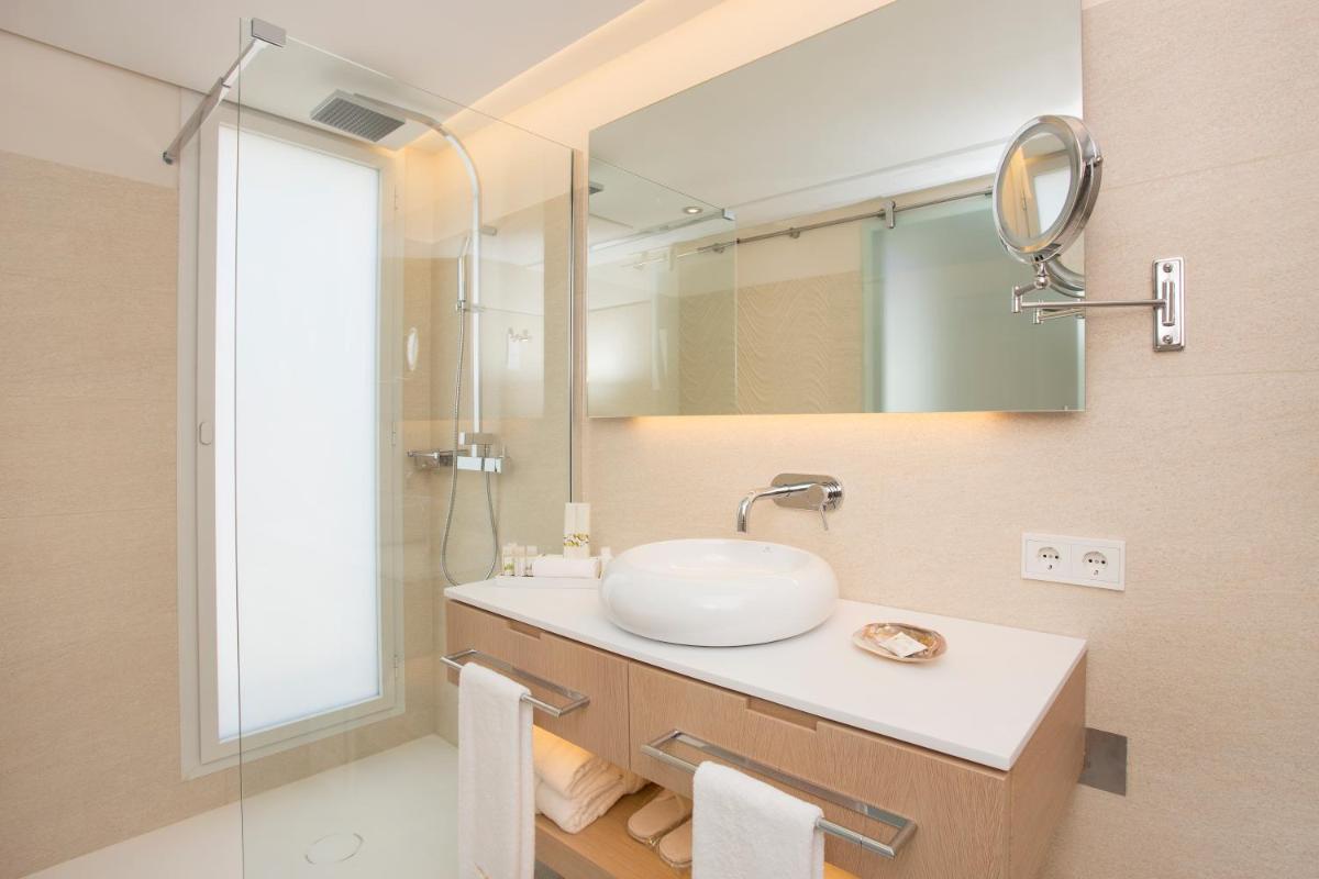 Un baño de Melbeach Hotel & Spa - Adults Only