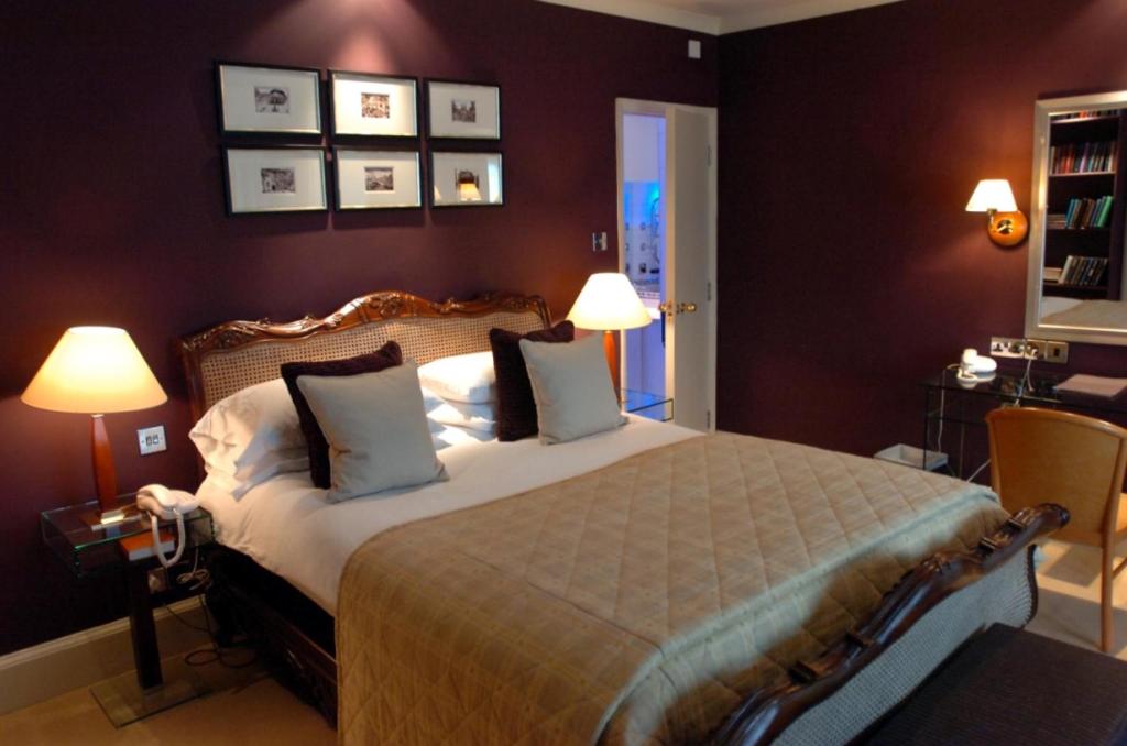 Hotel Manor - Datchet, Windsor - Housity
