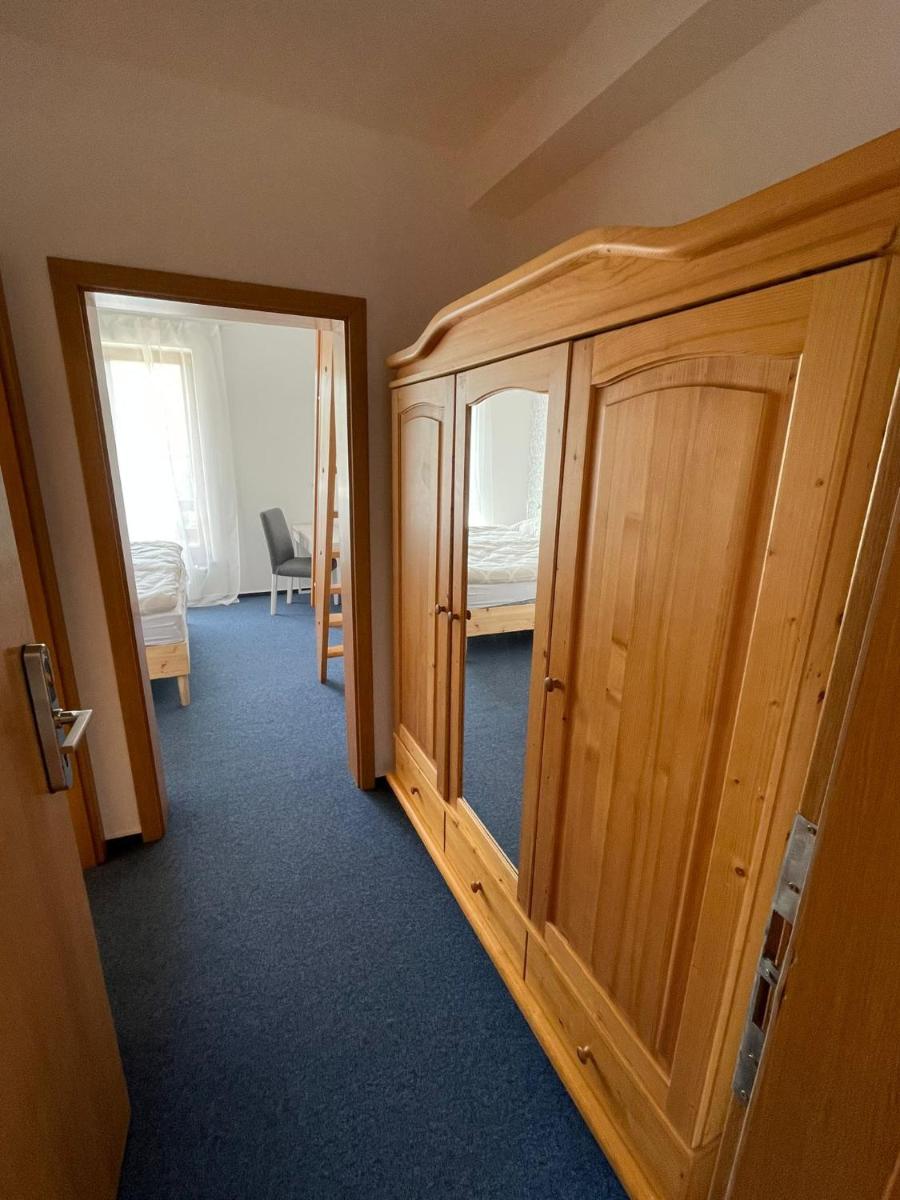 Marina Vltava - Housity