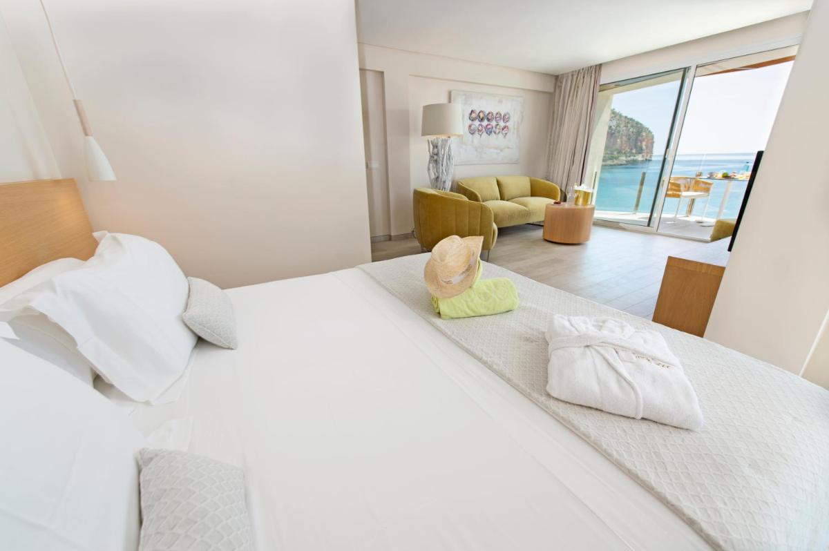 Cama o camas de una habitación en Melbeach Hotel & Spa - Adults Only