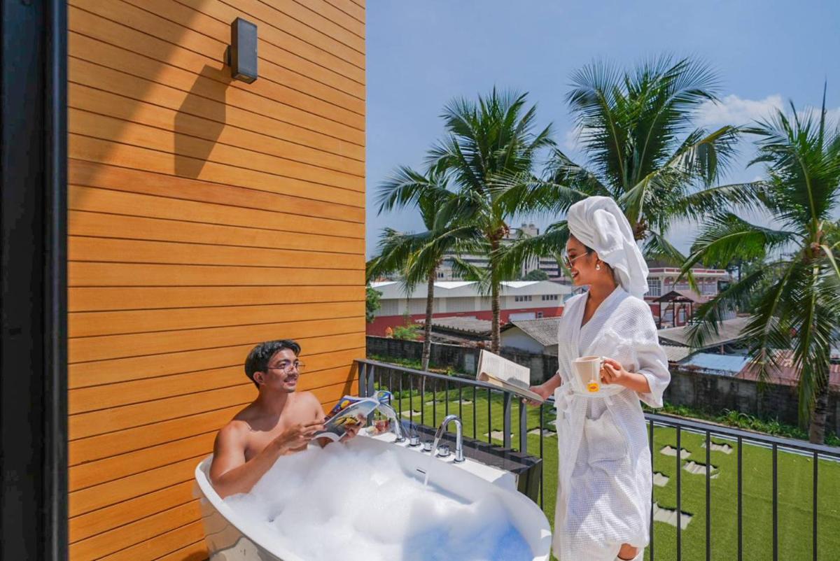 Book a Bed Poshtel - SHA Plus - Housity