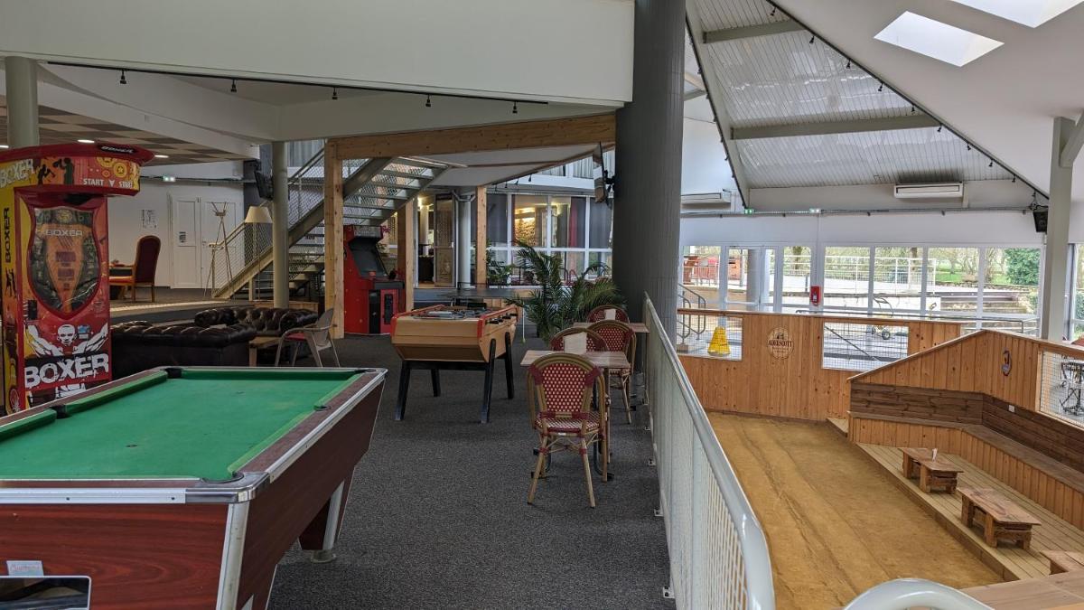 Hotel Restaurant La Dame du Lac - Housity