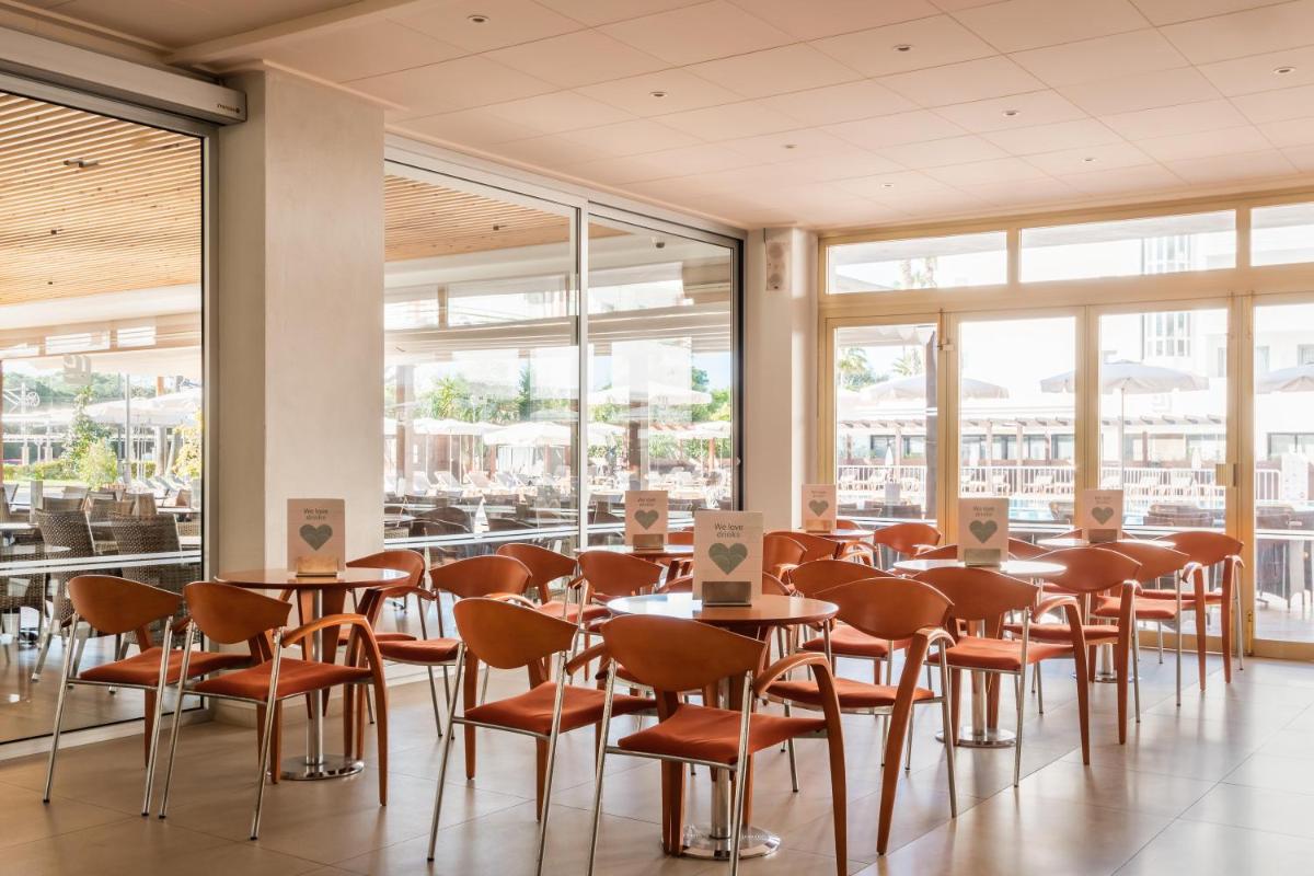 Un restaurante o sitio para comer en ALEGRIA Florida Park