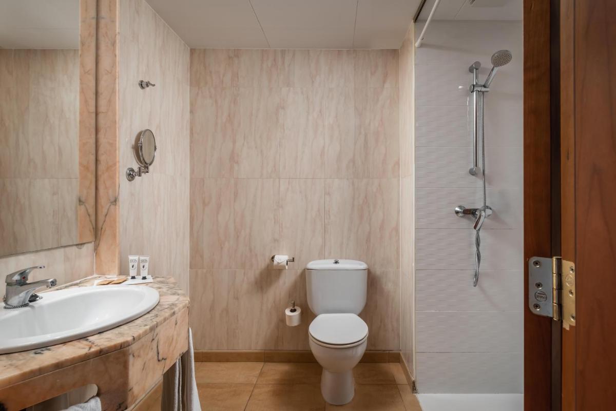 Un baño de ALEGRIA Florida Park