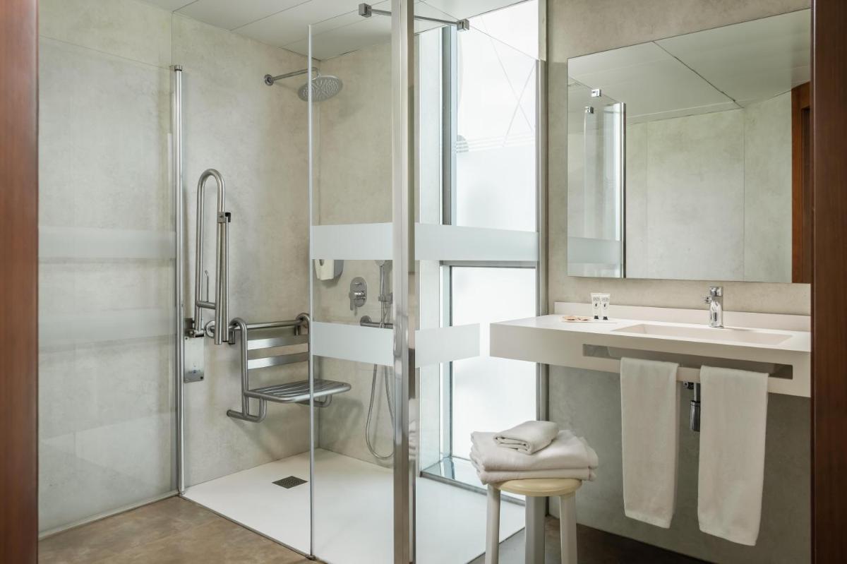 Un baño de ALEGRIA Florida Park