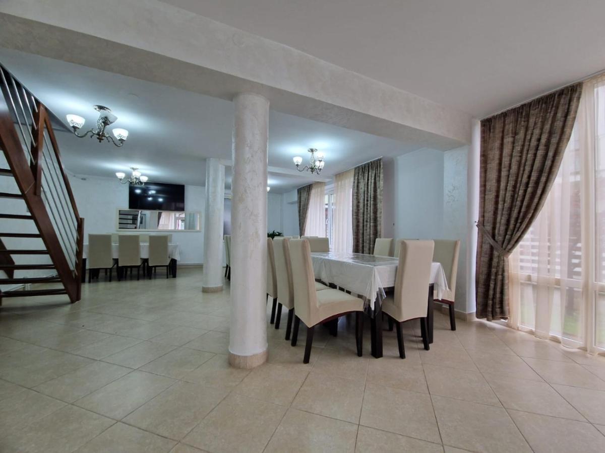 Pensiunea Antonia - Housity