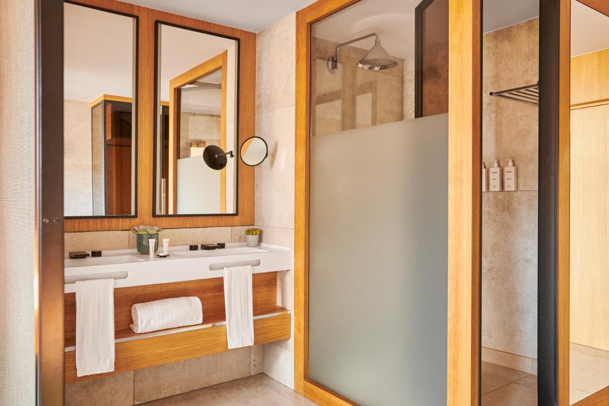 Un baño de Grand Hyatt Barcelona