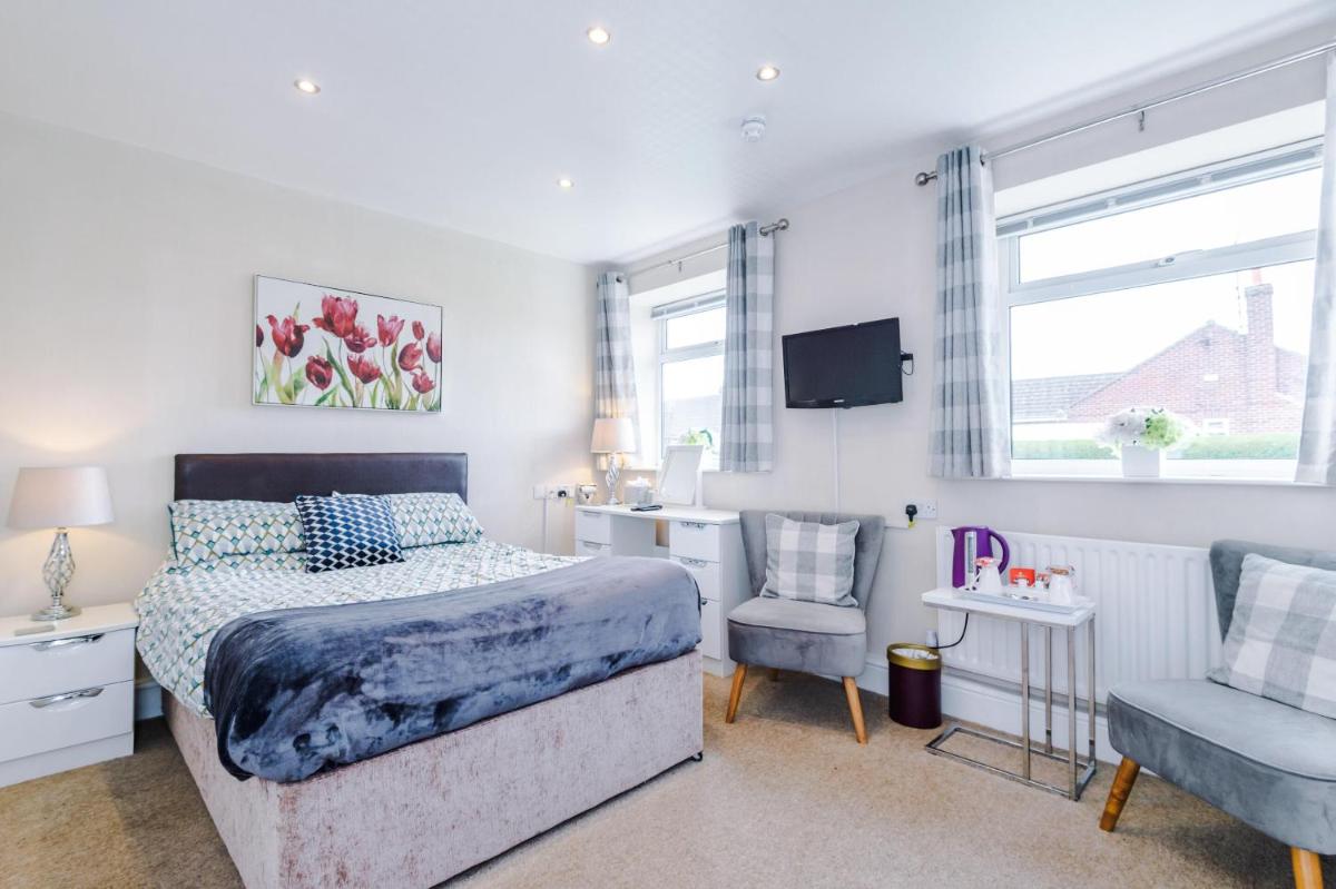 Holcombe Guest House - Housity