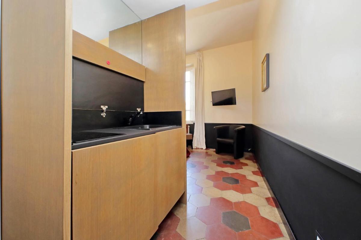 Michelangelo Charmsuite - Housity