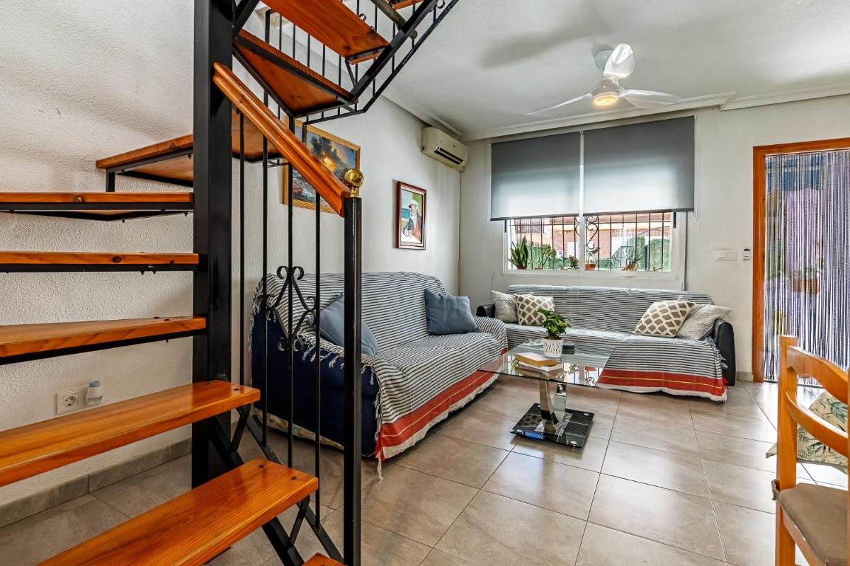 Casa Jansiver - 450m de la playa, céntrica pero tranquila - Housity