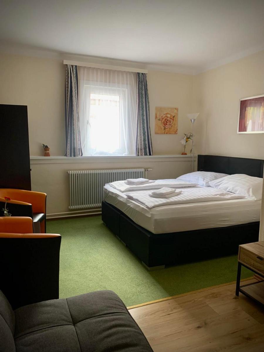 Magnus Klause - Housity