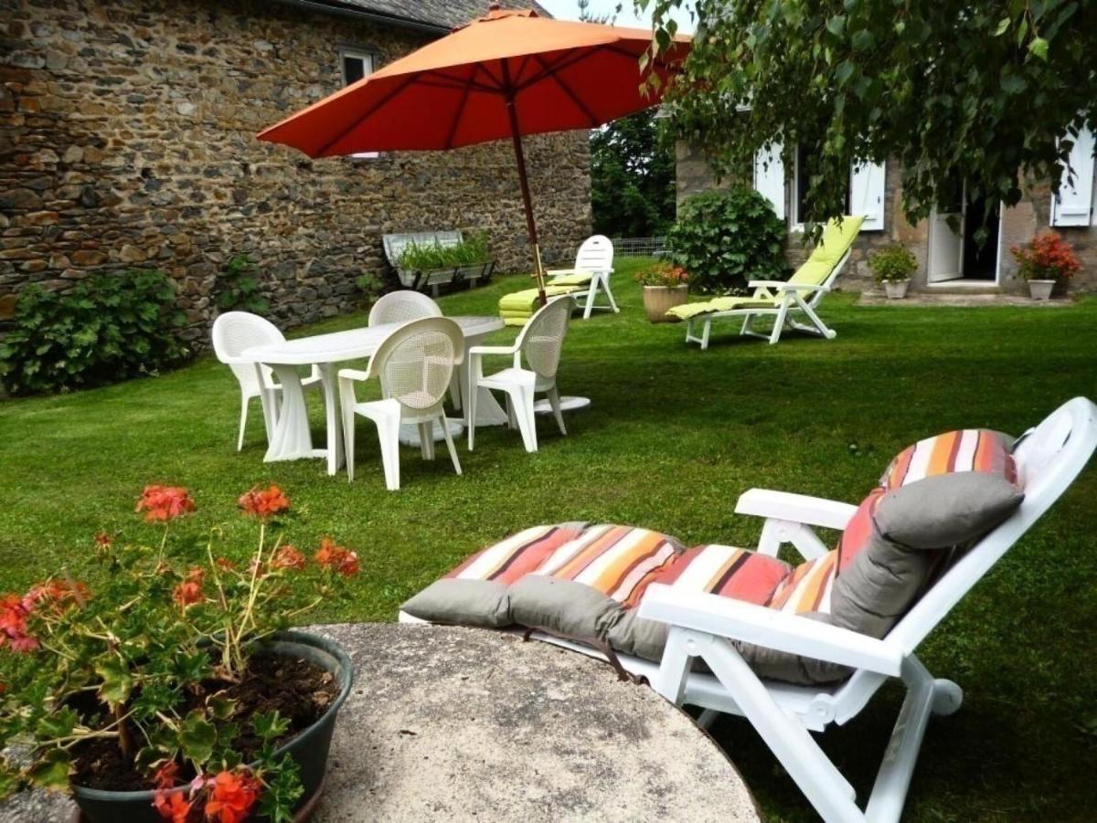 Gîte de France à Sarroux - St Julien 3 épis - Gîte de France 8 personnes MAE-0134 - Housity