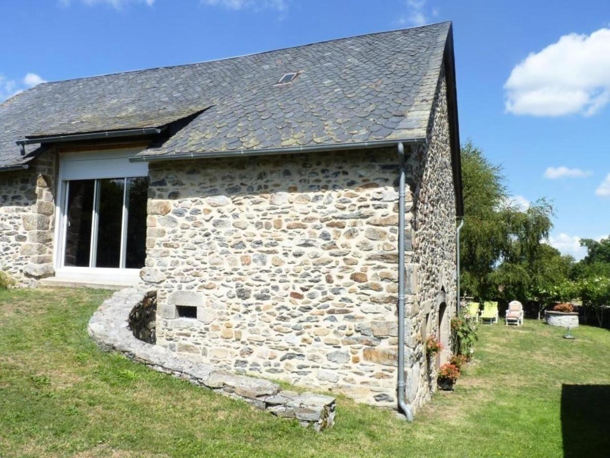 Gîte de France à Sarroux - St Julien 3 épis - Gîte de France 8 personnes MAE-0134 - Housity