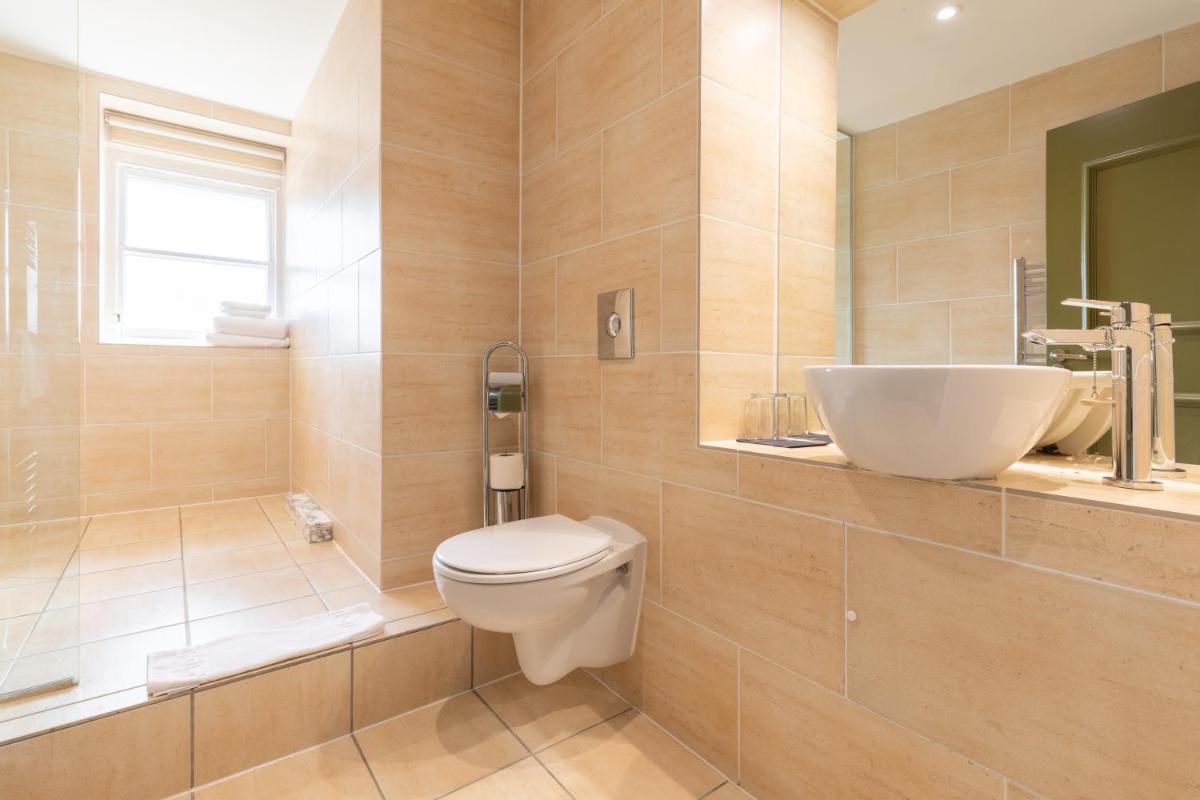 The Sir Thomas Hotel - Housity
