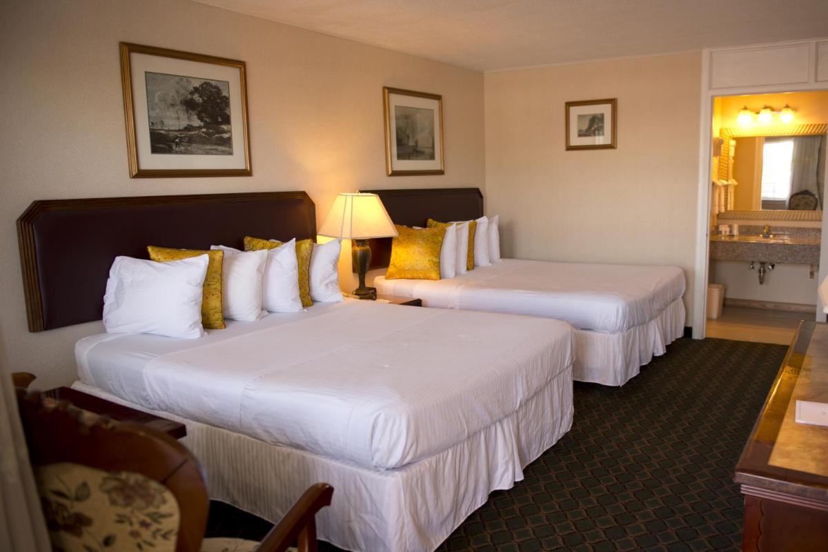 Travelodge by Wyndham Ogallala - Housity