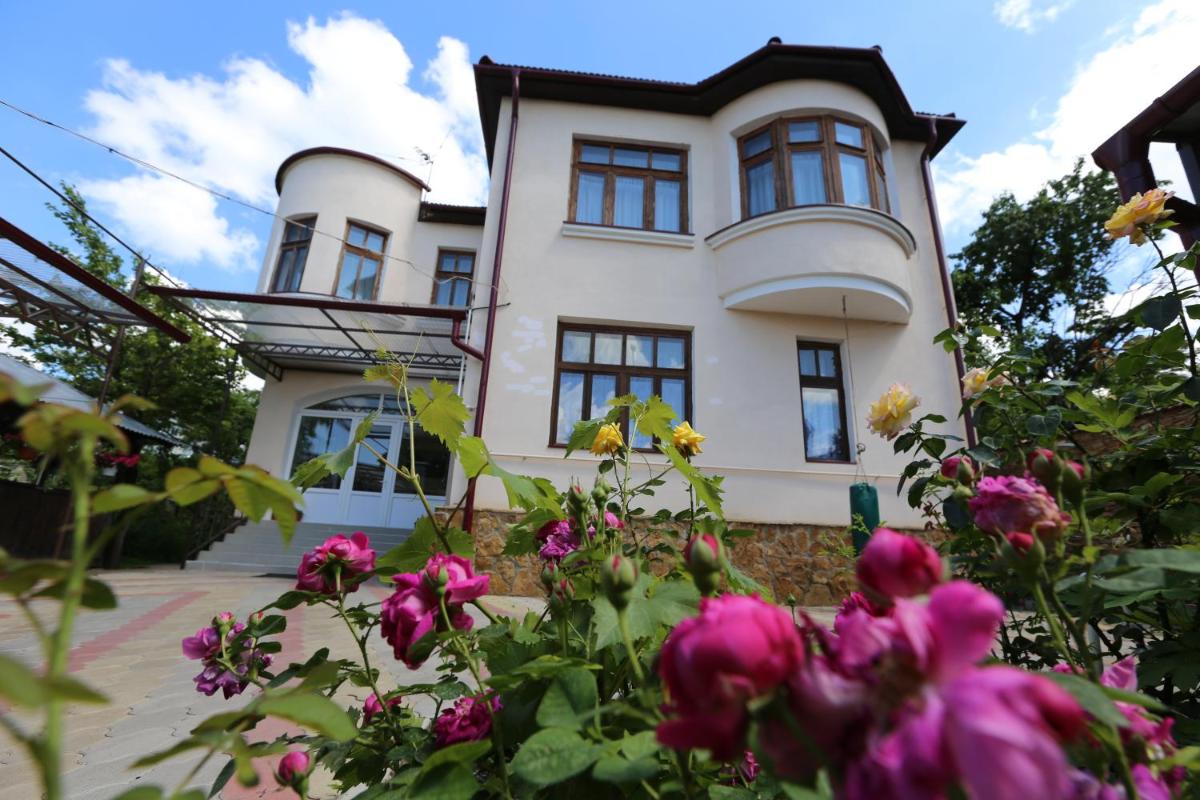 Semeiniy Otdih - Housity