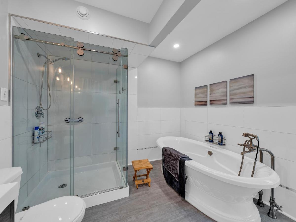 Coastal Suite #1 Cozy Suite #2 - Seacliff Beach Suites - Housity