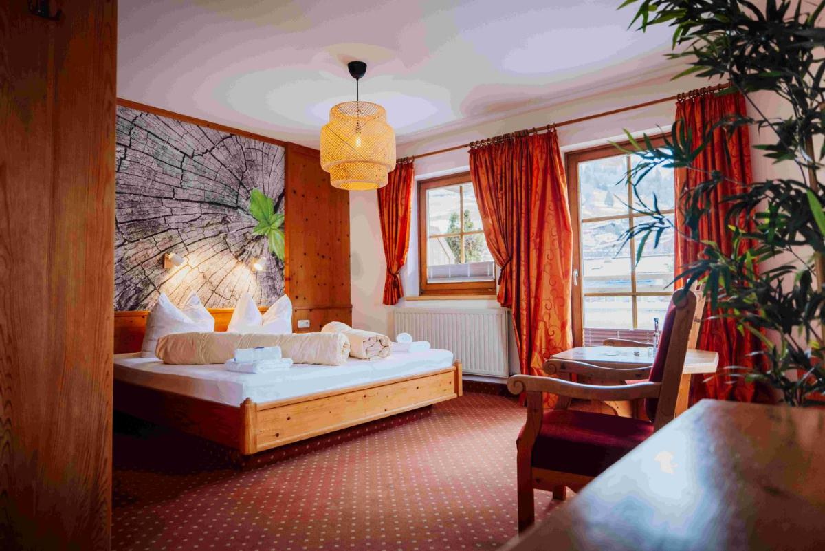 Hotel in the HEART of the Alps - Housity