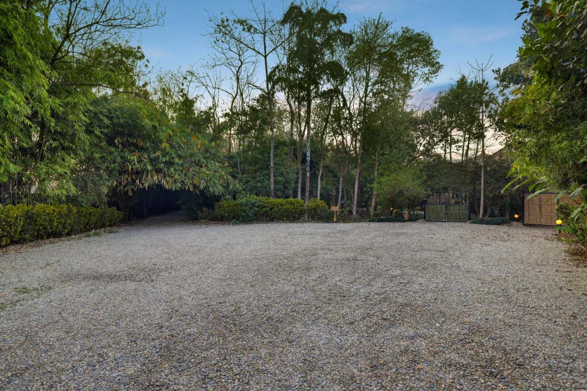 Tigerland Safari - A Lemon Tree Resort, Chitwan, Nepal - Housity