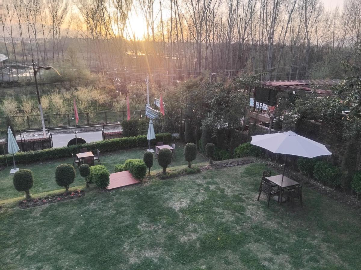 Lamzy parimahal. - Housity