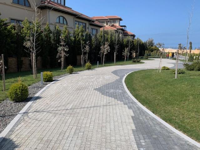 Sea Breeze Lighthouse 1 - Housity