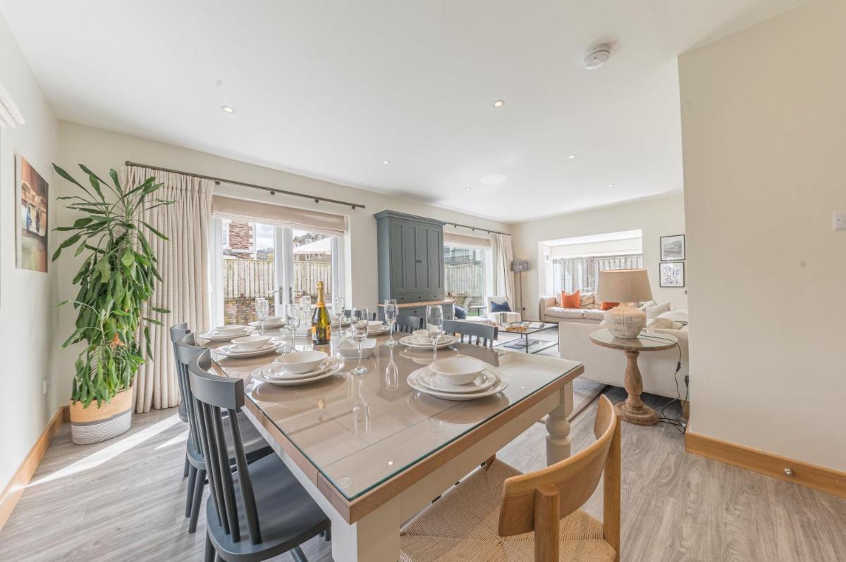 Cherry Garth - Housity