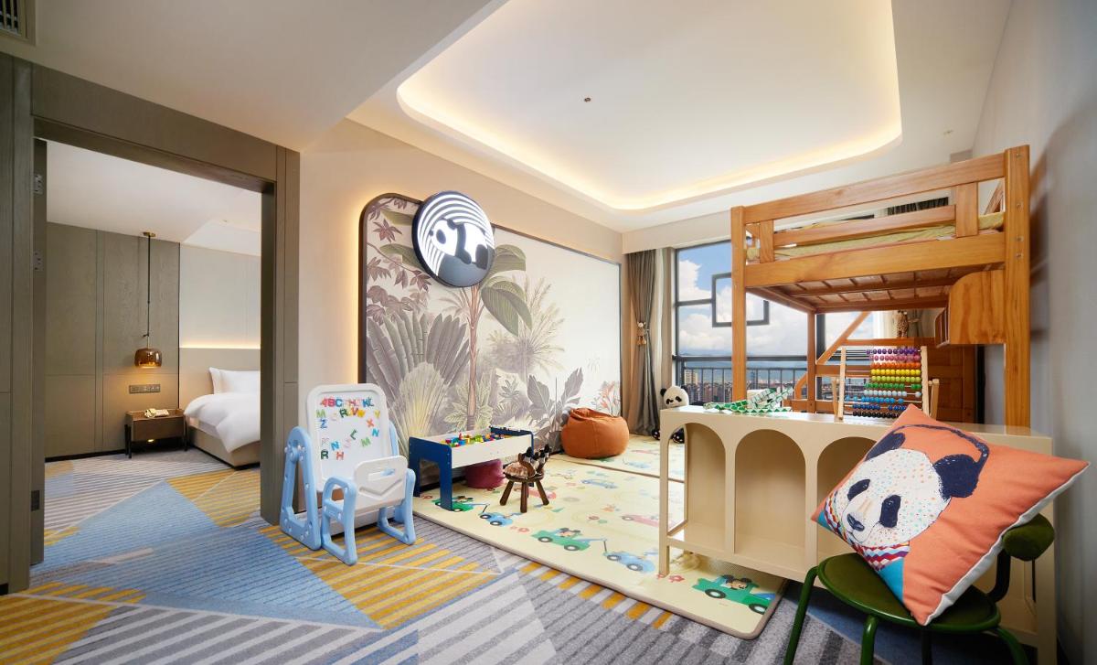 Crowne Plaza Dujiangyan, an IHG Hotel - Housity