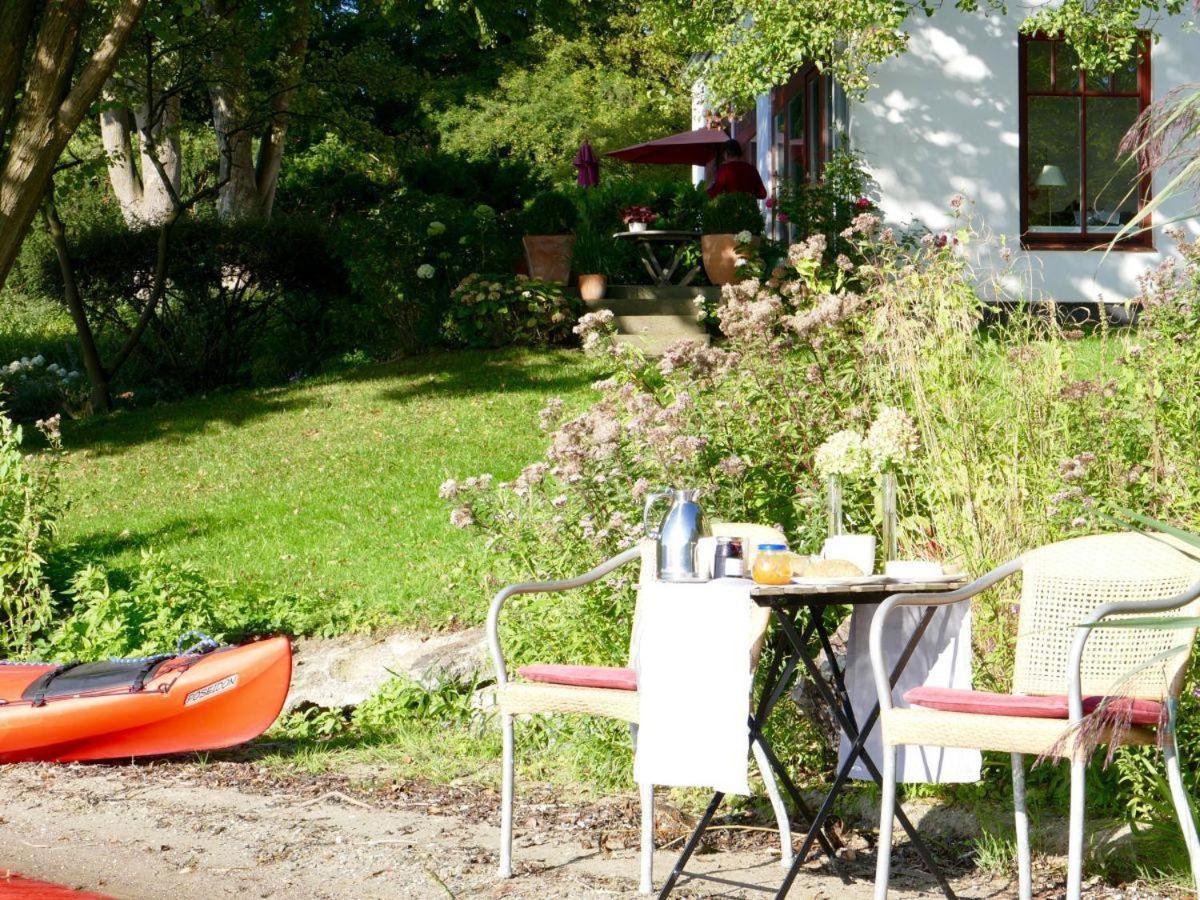 Ferienhaus-mit-direktem-Zugang-zum-Kellersee - Housity