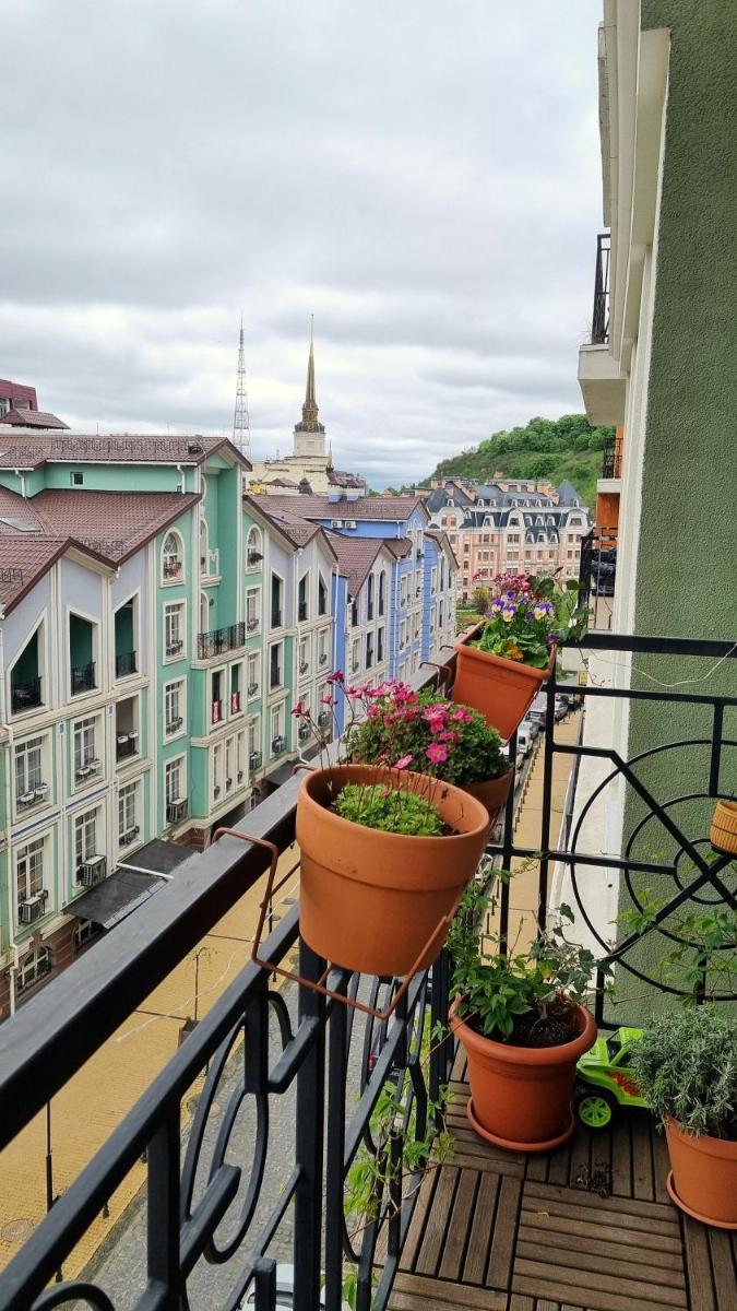 Kyiv Jungle apartment - Housity