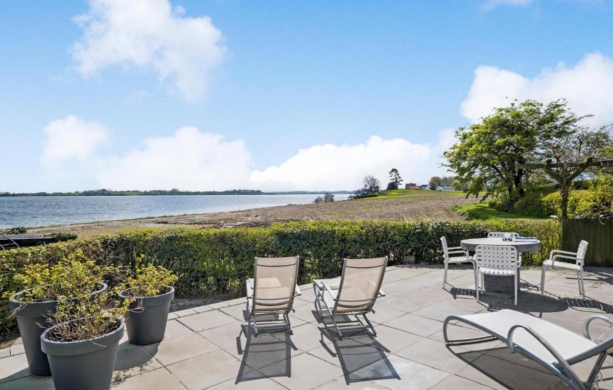 Beautiful Home In Gråsten With Wifi - Housity