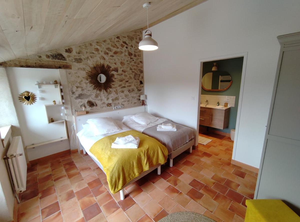 Le Moulin du Fresne, chambres d'hôtes - Housity