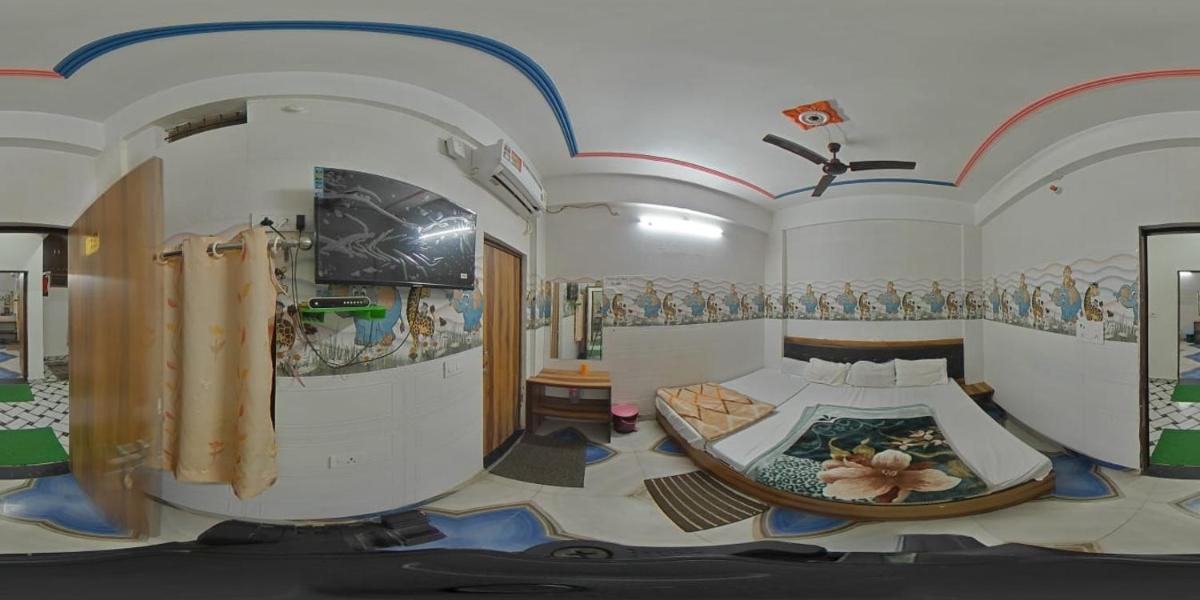 Hotel Raghav Guest House - Housity