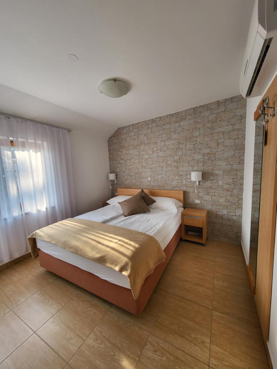 Pansion Comfort Santa Marija - Housity