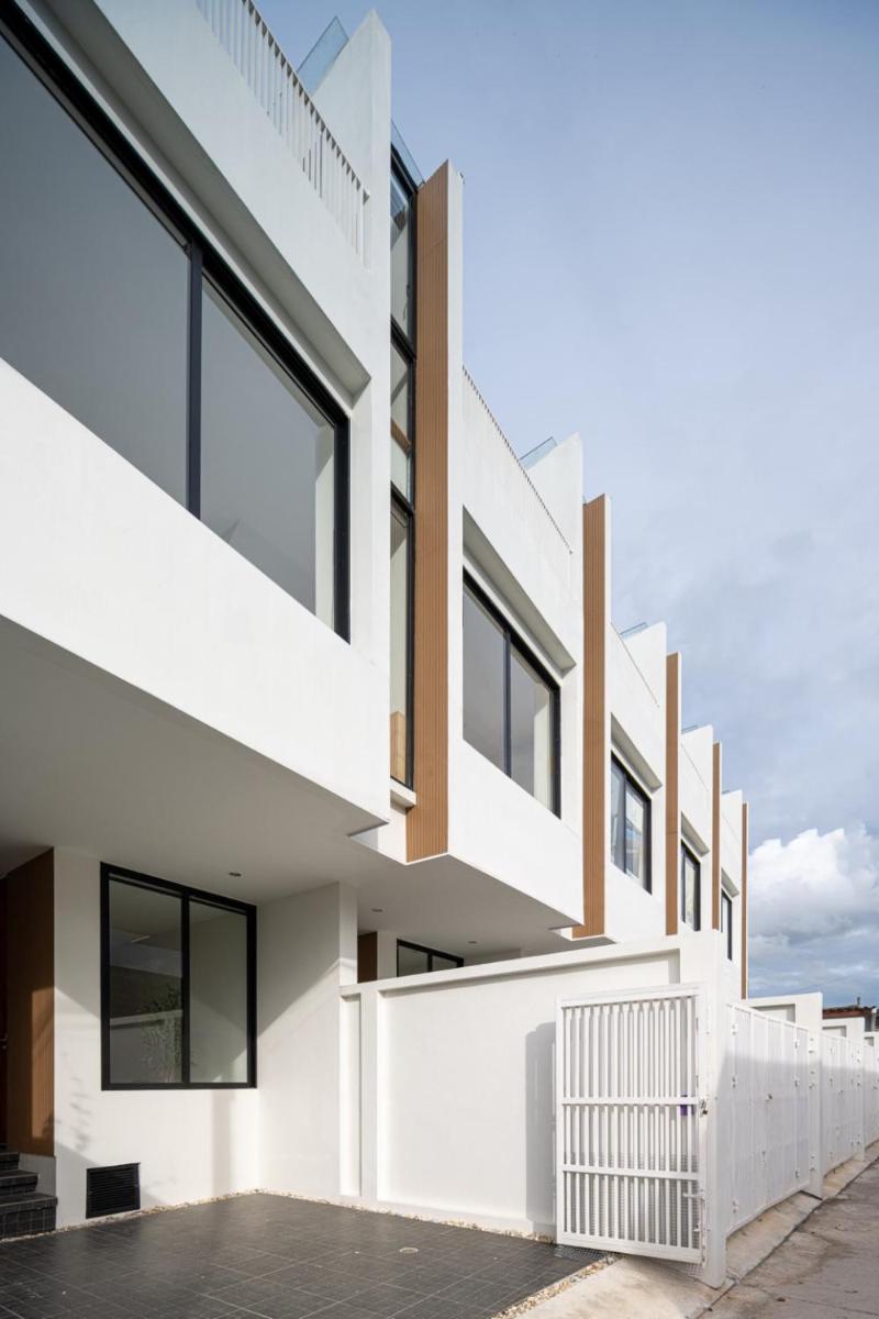 The Rooftop Townhouse in Center of Pattani - Housity
