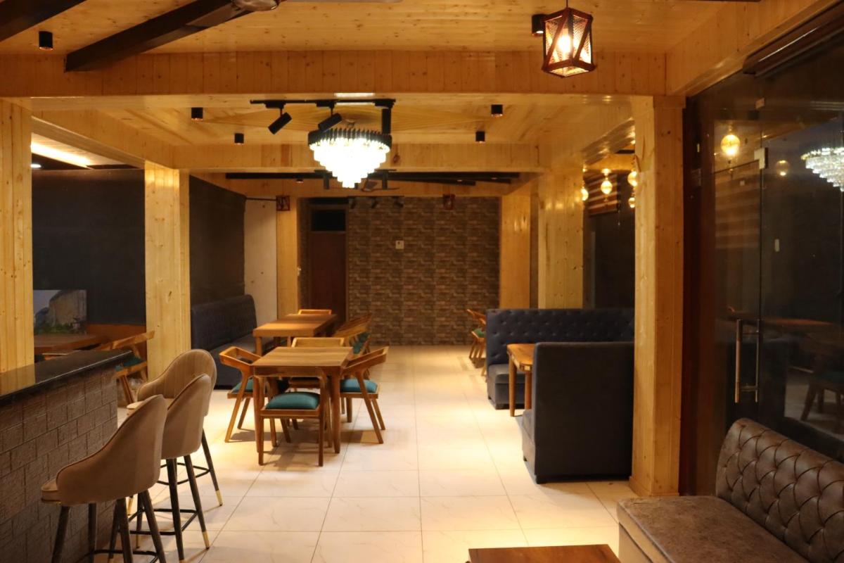 The GHUNGREES RESORT - Housity