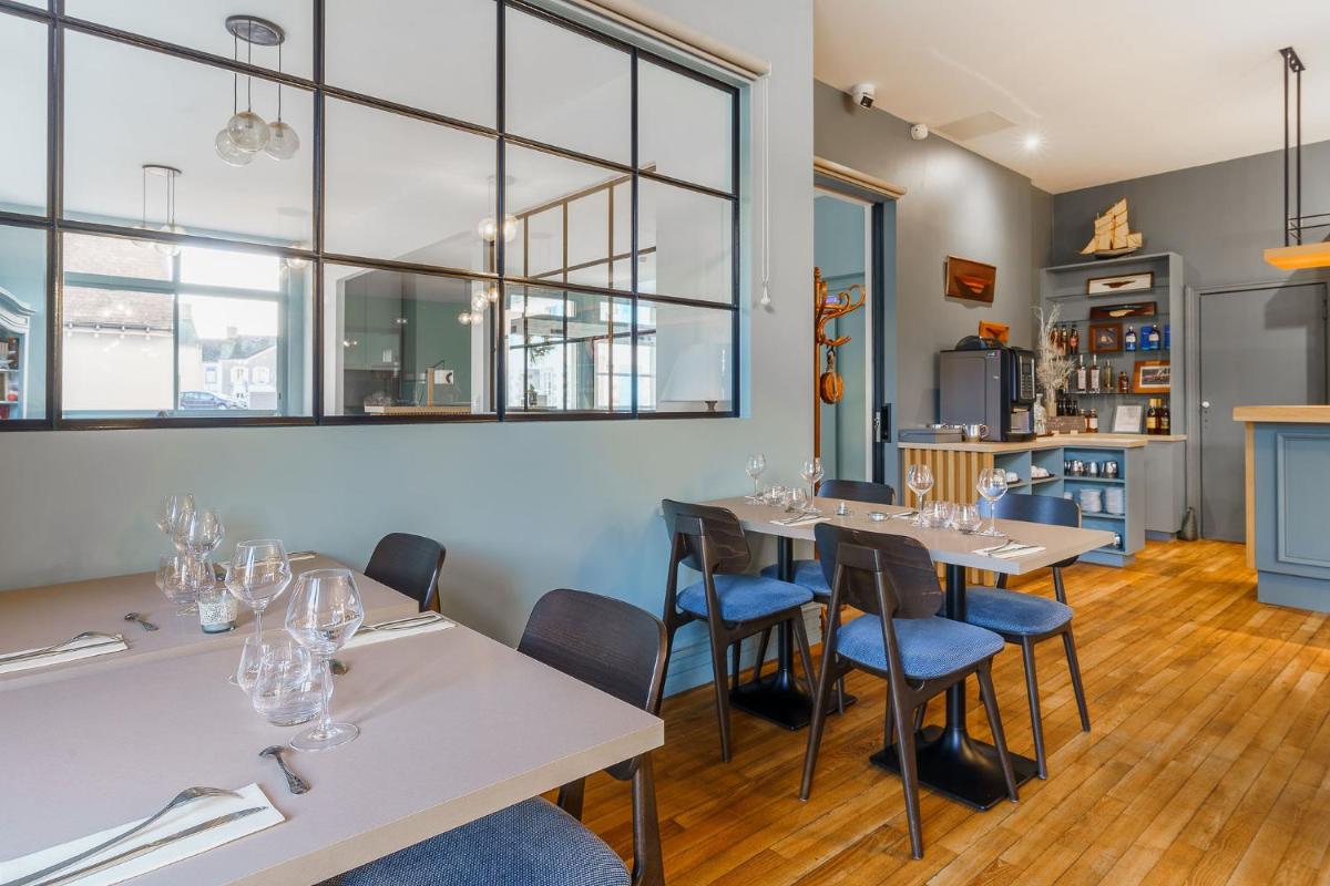 Restaurant ou autre lieu de restauration dans l'établissement Hôtel Spa De La Citadelle Lorient