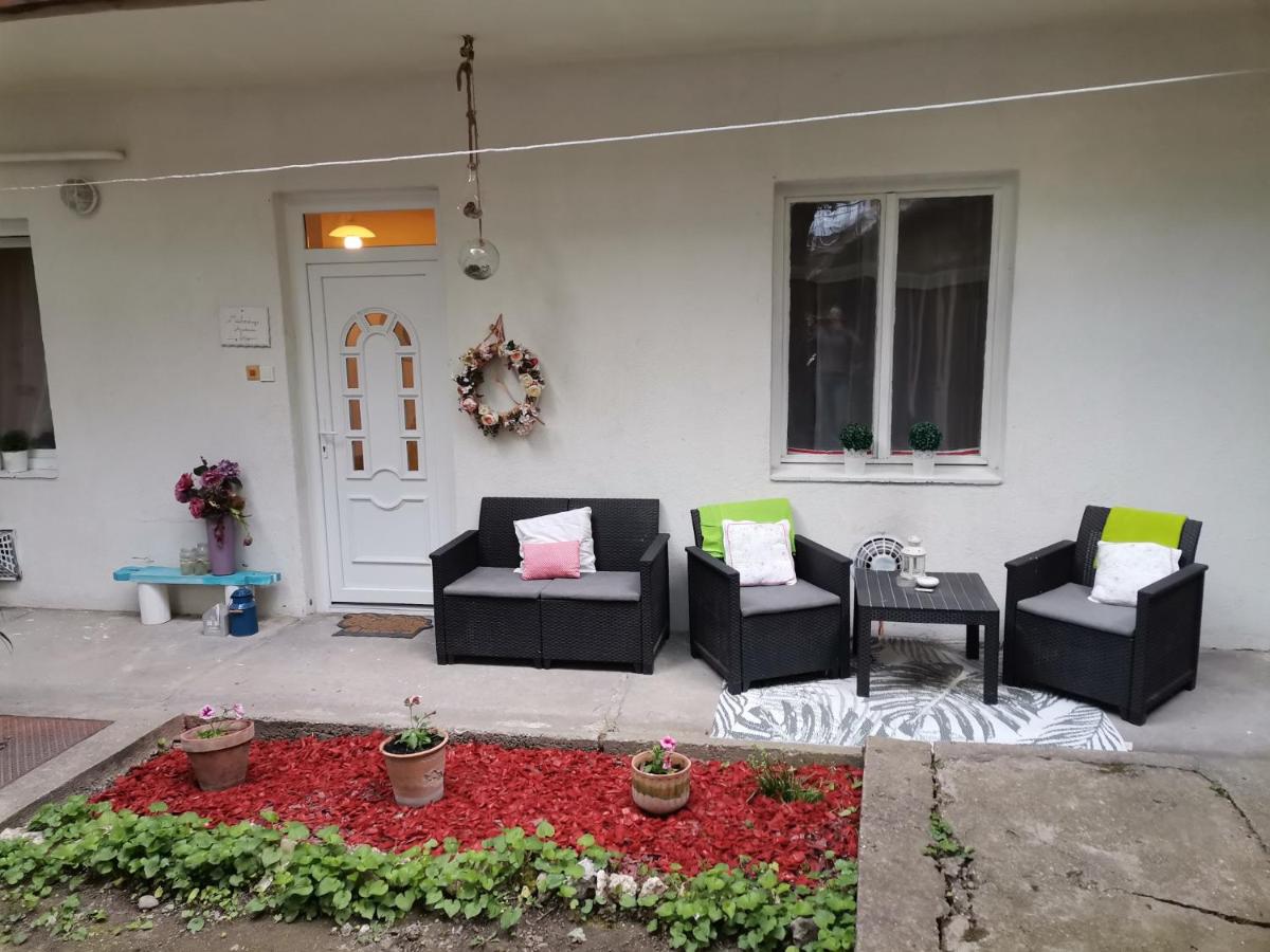 Malomszeg Apartman - Housity
