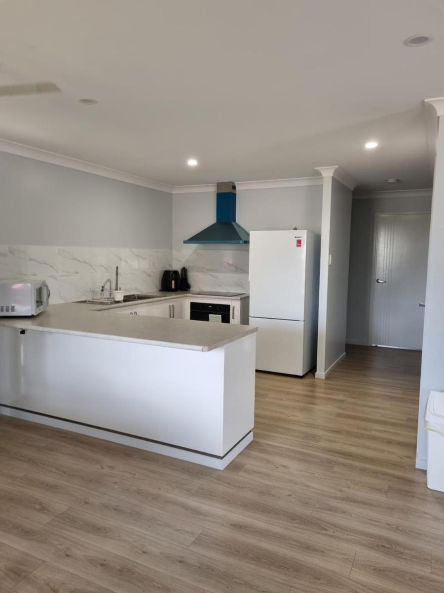 Markwell 2Bed 2Ensuite Villas Kingaroy - Housity