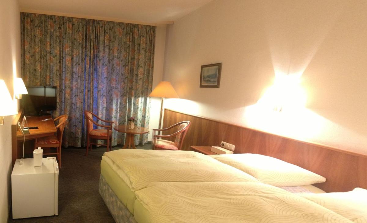 Hotel Stadt Steinbach - Housity