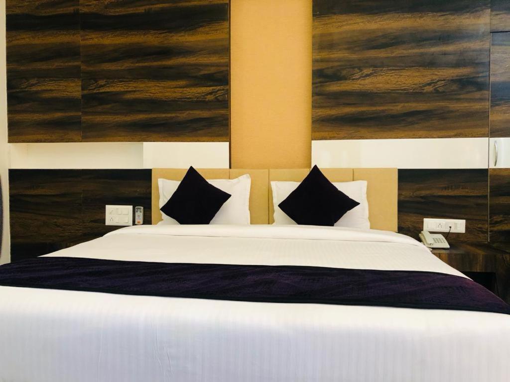 Hotel Milan Bijapur - Housity