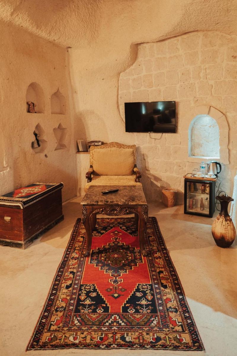 Hu of Cappadocia - Special Class - Housity